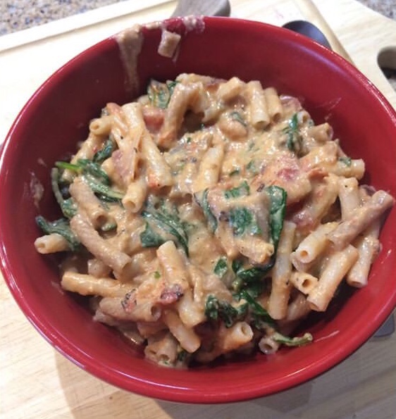 Pasta with white sauce